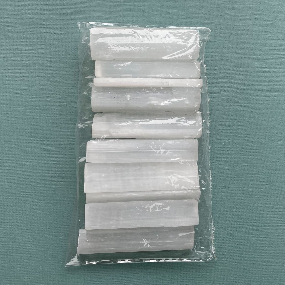 Selenite Rough - 8cm - (7-10pc) Selenite Rough - 8cm - (7-10pc)